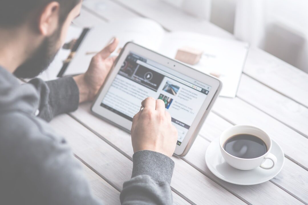 digital news on tablet