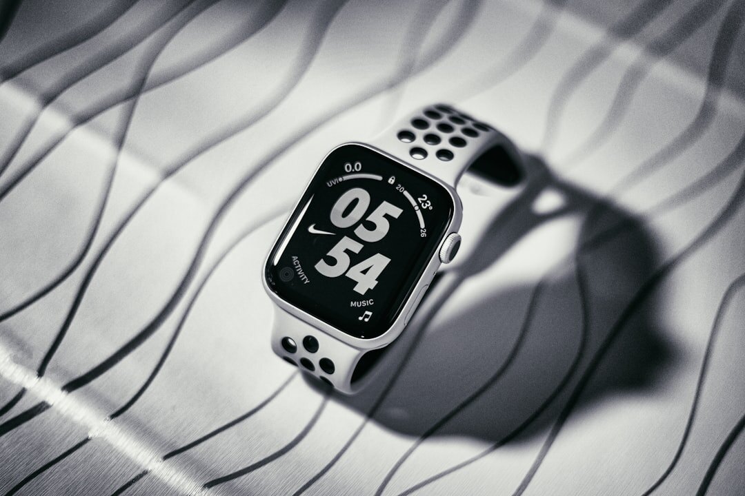 smartwatch displaying news